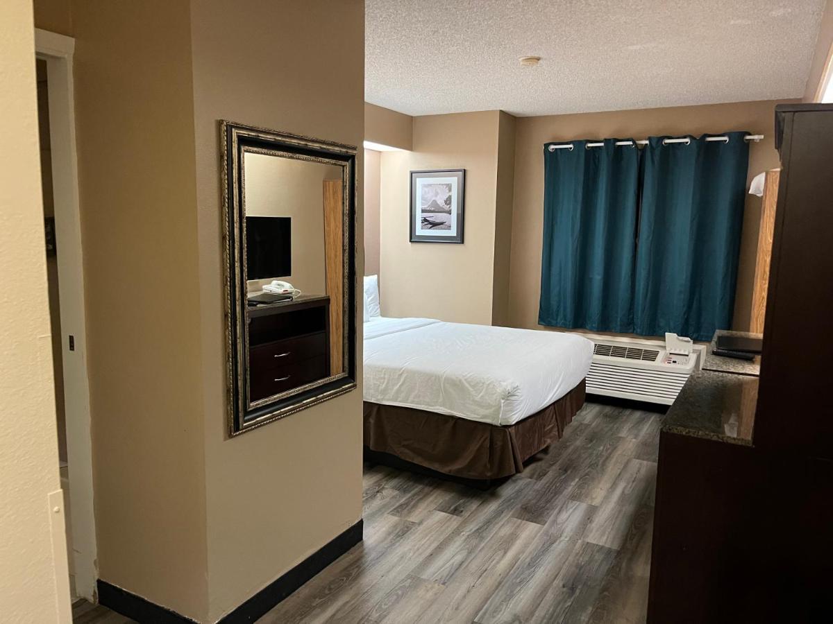 Americas Best Value Inn Kalispell Exterior photo